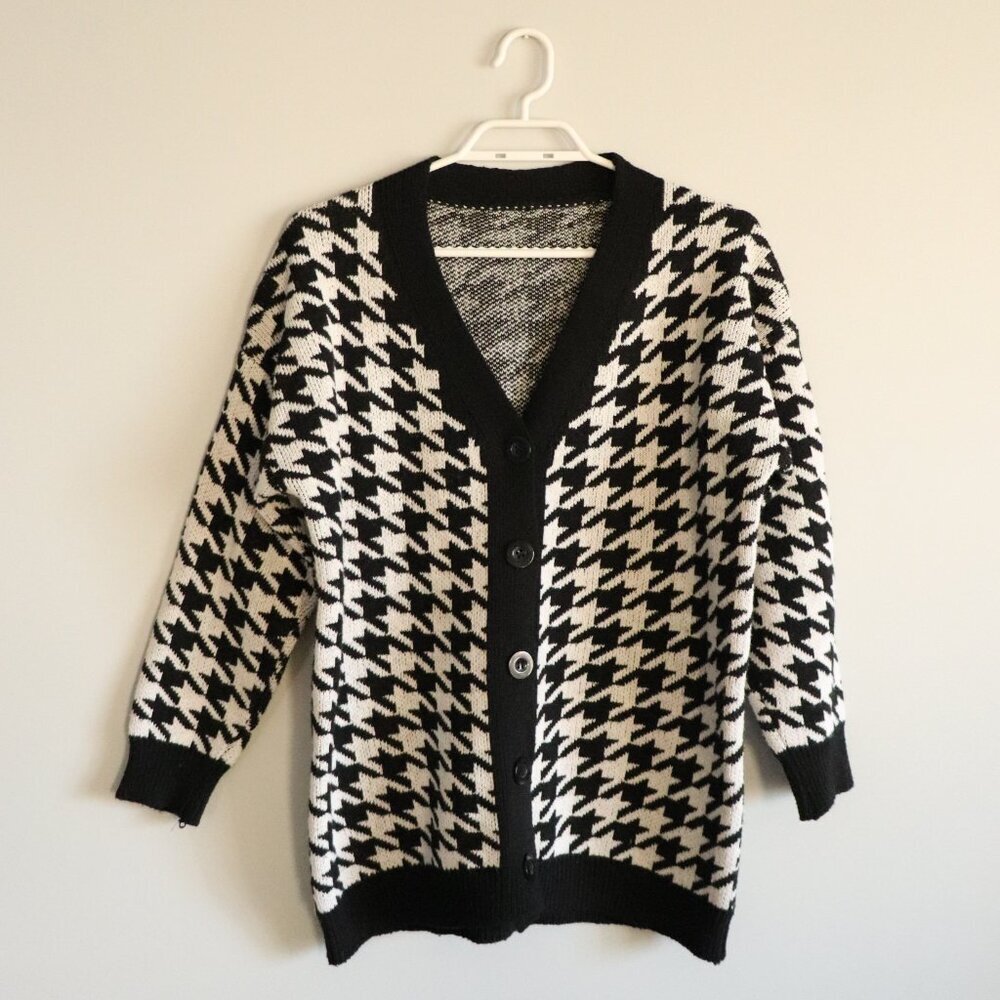 Women's Black/White Szβ S Houndstooth Buttoned V-Neck Knit Sweater Cardigan